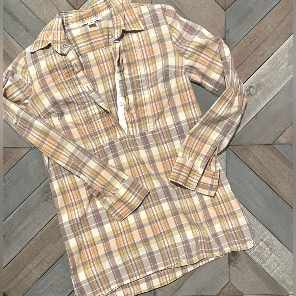 Banana Republic half button down plaid flannel. XS.